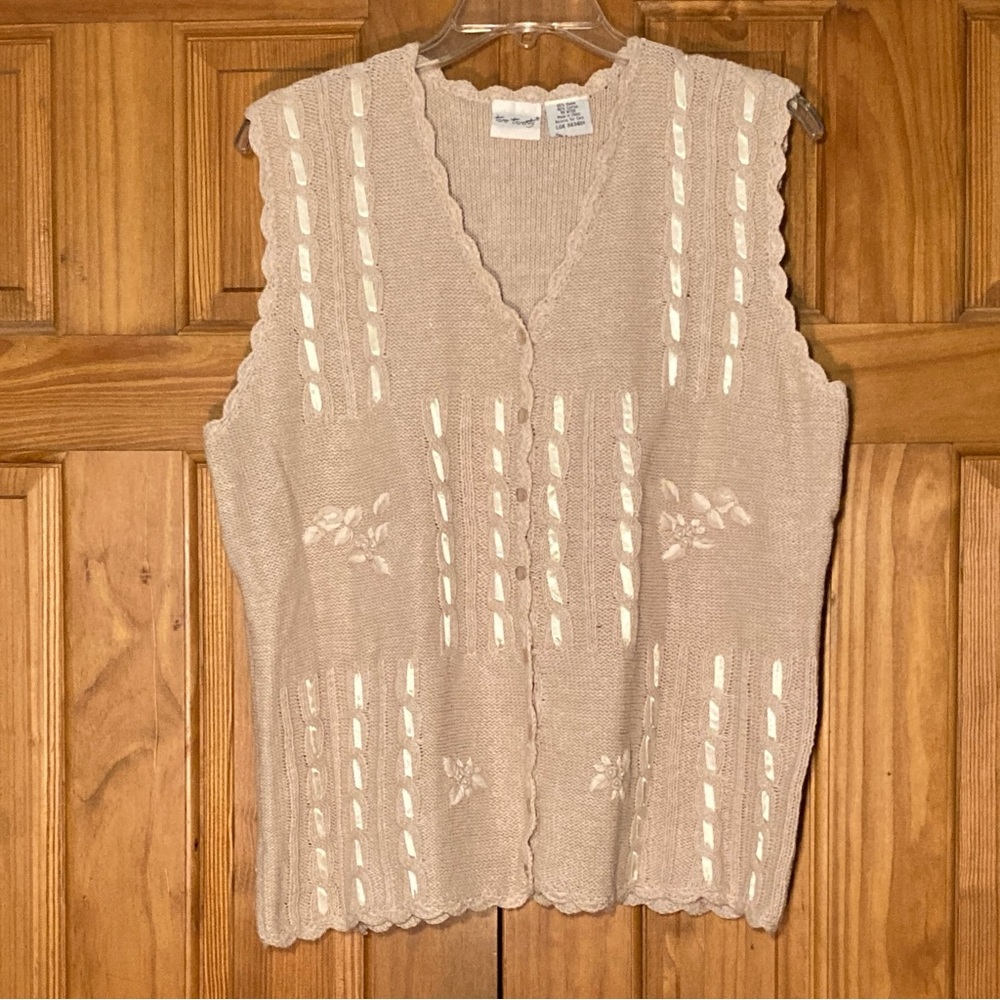 NWOT Two Twenty Vintage 90s Sweater Vest Knit Sleeveless Tan Size L Large